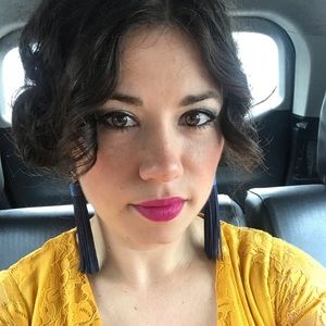 Meet your Posher, Elizabeth